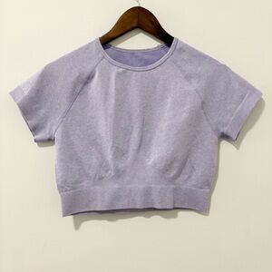 NVGTN Seamless Short Sleeve Crop Top Womens Size Medium Lavender Athleisure